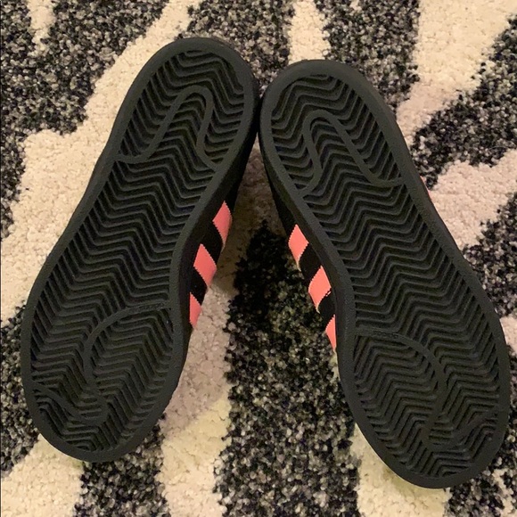 Girl’s Adidas sneakers - Picture 2 of 2